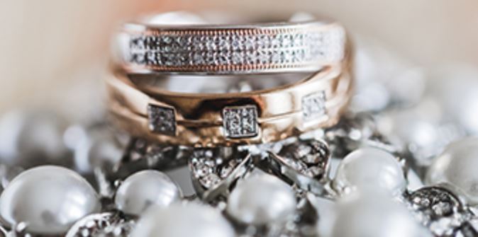 Town and Country Sweepstakes – Win Gorgeous Jewelry $10,000